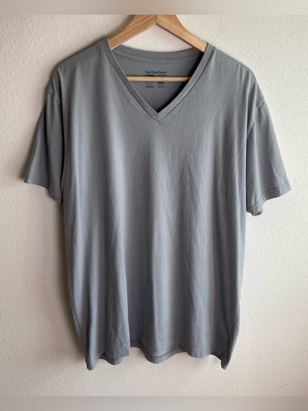 Fresh Clean Threads Mens Casual Minimal Tee Grey XL Short Sleeve Shirt V Neck